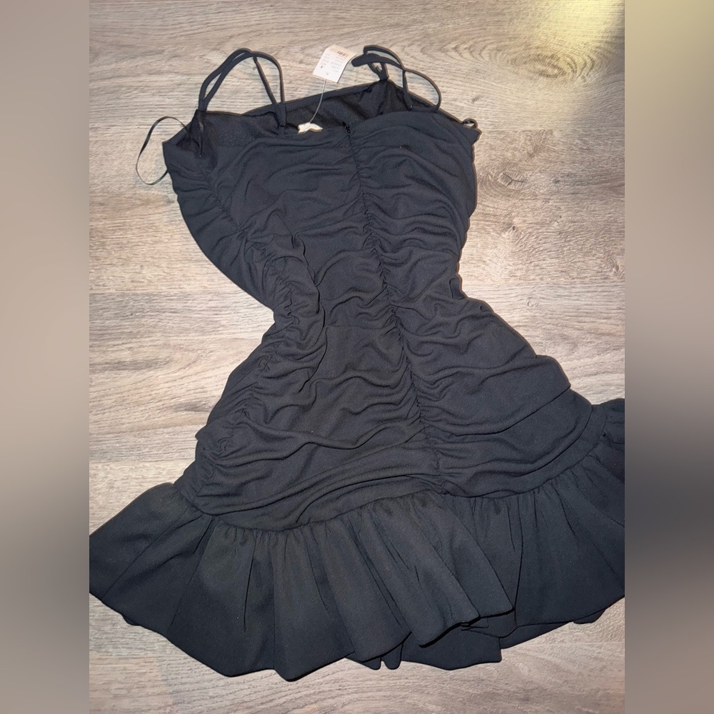 PACSUN NWT OOS - LA Hearts Ruffle Hem Mini Dress!
Size M! - Picture 9 of 9